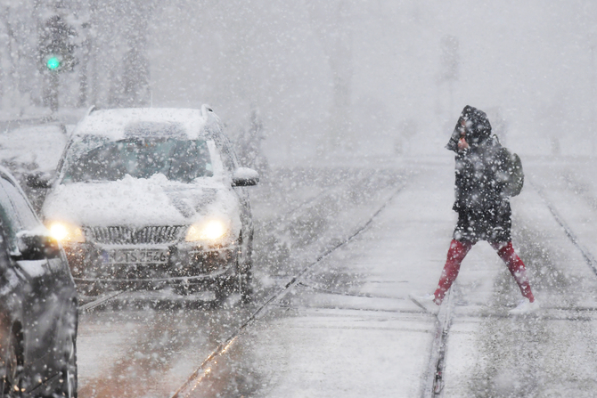 Auch bei Winterwetter müssen Arbeitnehmer pünktlich sein